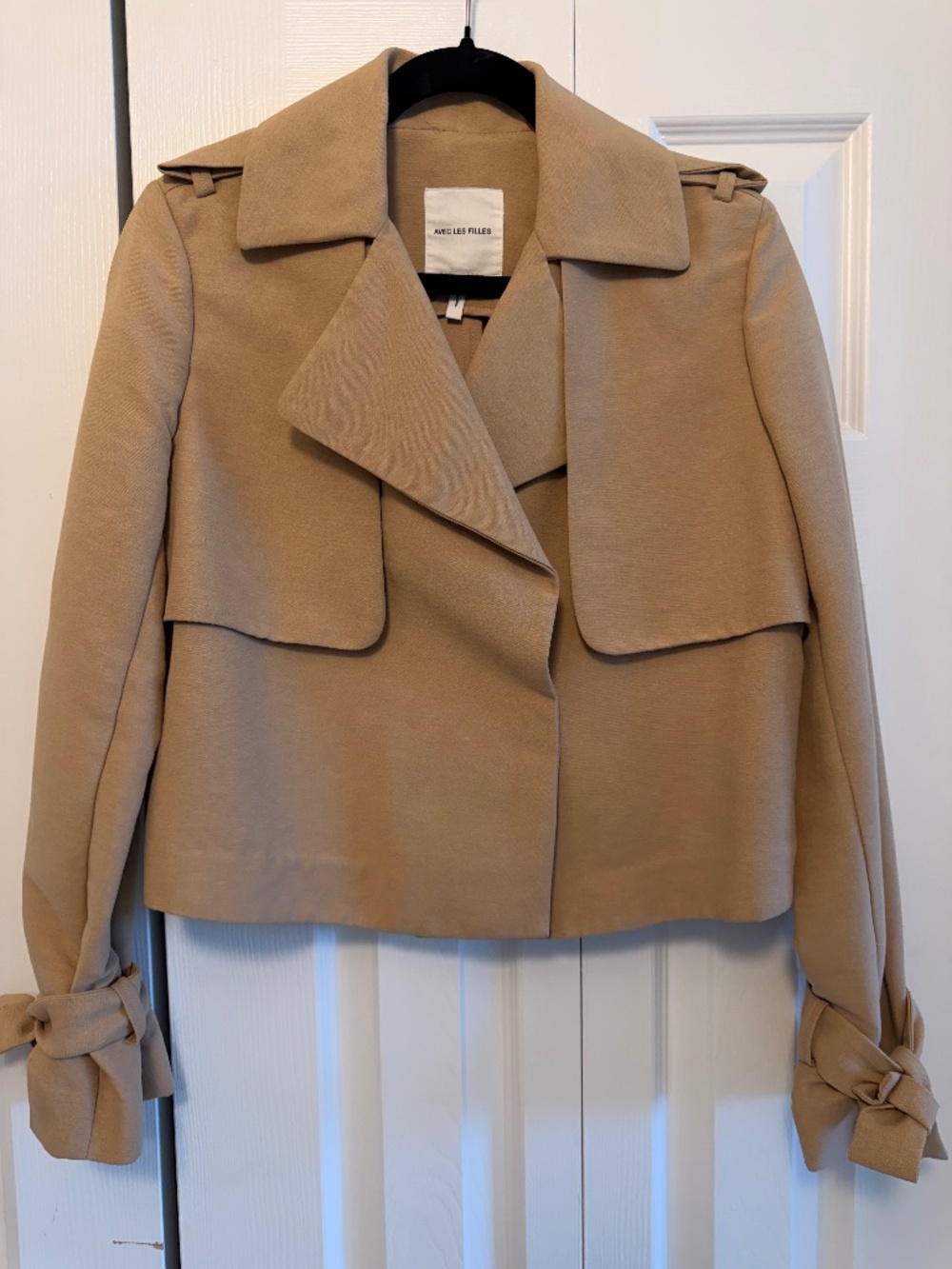 NWOT Avec Les Filles Cropped Trench Coat, Size S